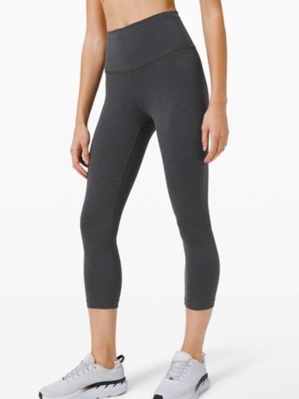 Lululemon Wunder Train High-Rise
Crop 21" size 4